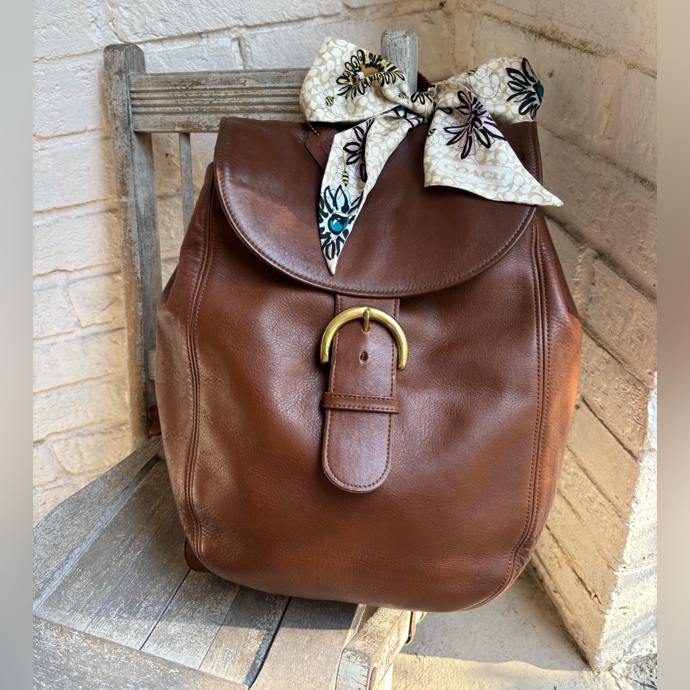 Vintage 90's Coach British Tan Leather Backpack with Gold hardware